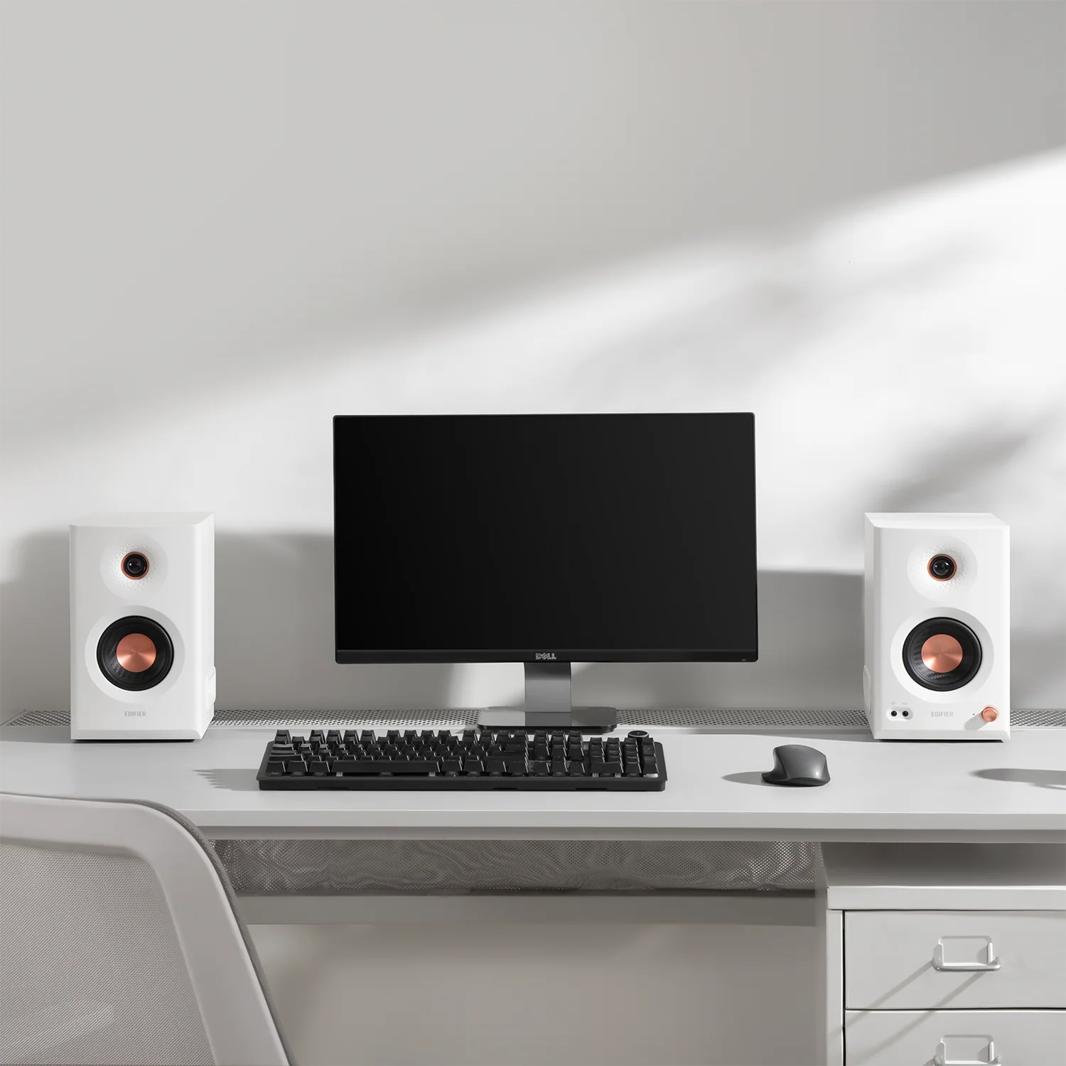 MR5 Tri-Amped Powered Studio Monitor Speakers